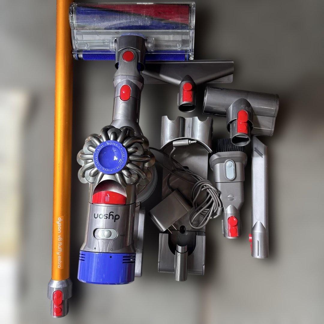 ダイソン　コードレスクリーナー　￼dyson v8 fluffy extra ダイソン コードレスクリーナー ￼dyson v8 fluffy extra ダイソン
