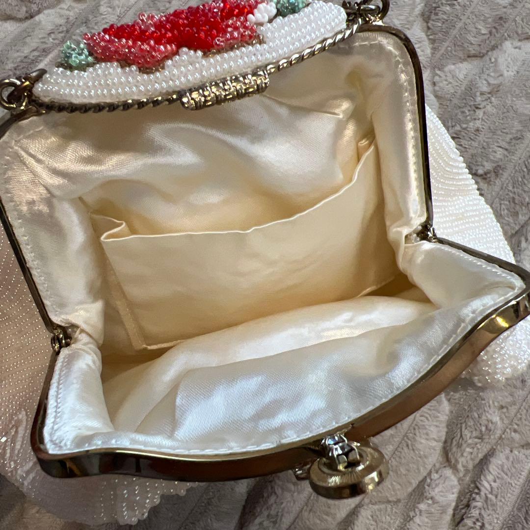 和装バッグ　総ビーズ刺繍花のホワイトクラッチバッグ