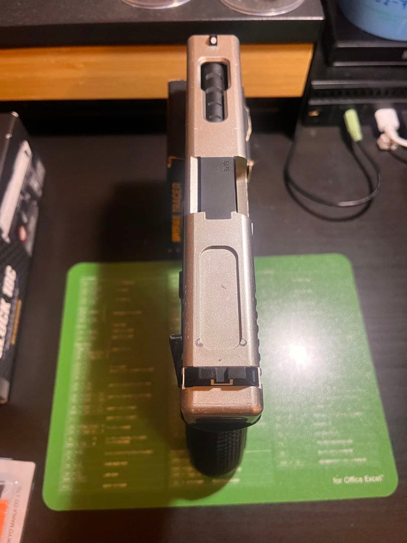 東京マルイ　グロック18c シルバースライド