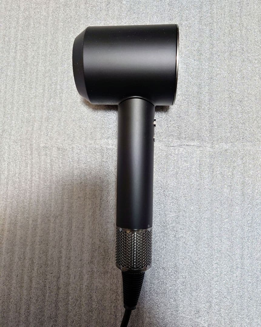 美品 最新25年製 Dyson hd08 Supersonic ionic