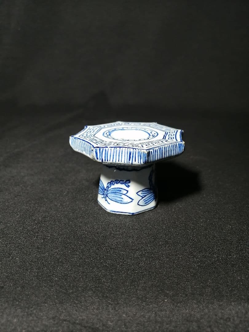 【茶道具】 時代オランダ蜻蛉絵蓋置　蓋置102