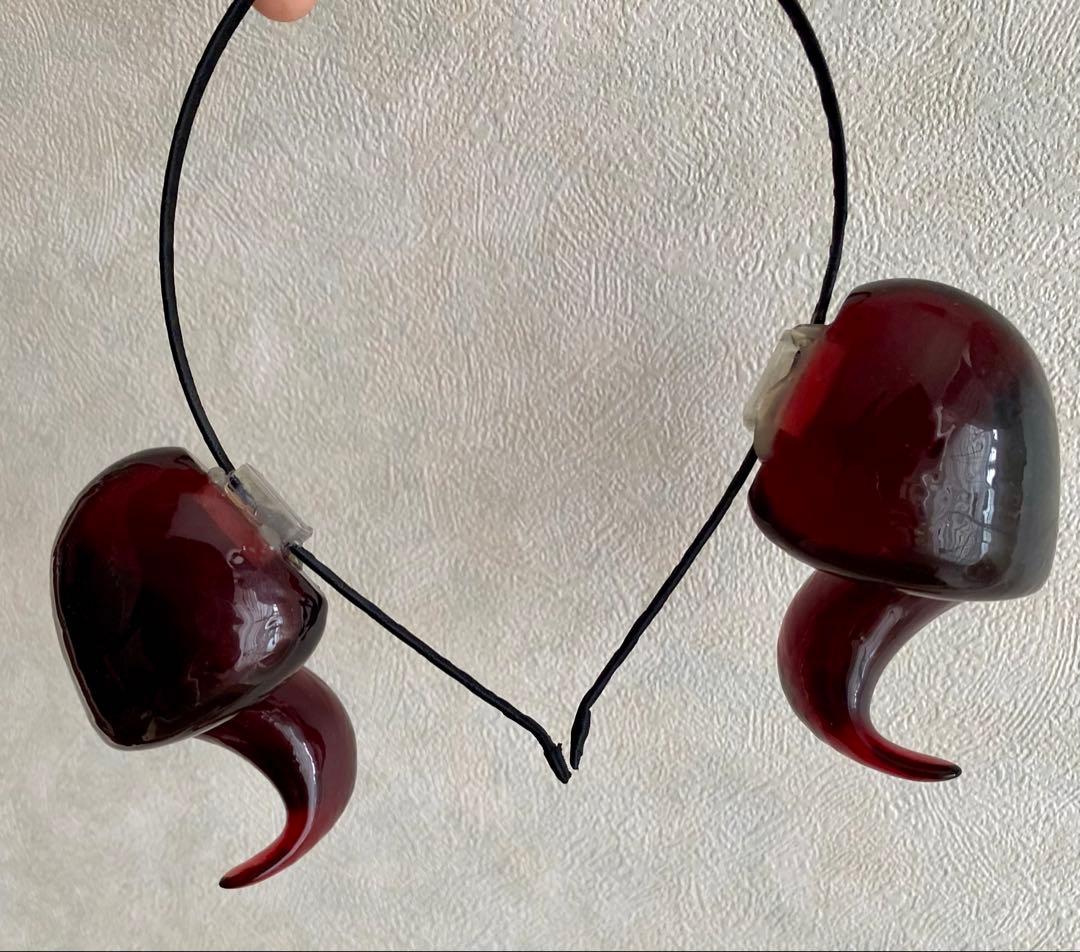 ⭐︎新品未使用⭐︎リリコラム ツノカチュ 下向きのツノ　黒に近いワインレッド