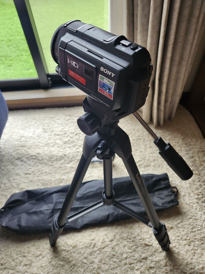 ゆ*み様 SONY HDR-PJ630V ビデオカメラ　三脚付き