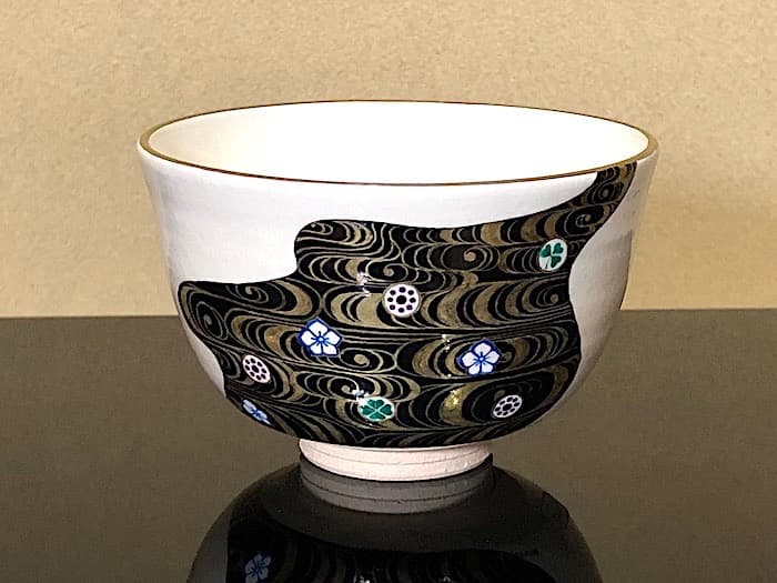 京焼・清水焼　限定販売「ガラシャの白詰草」茶碗　共箱　新品。