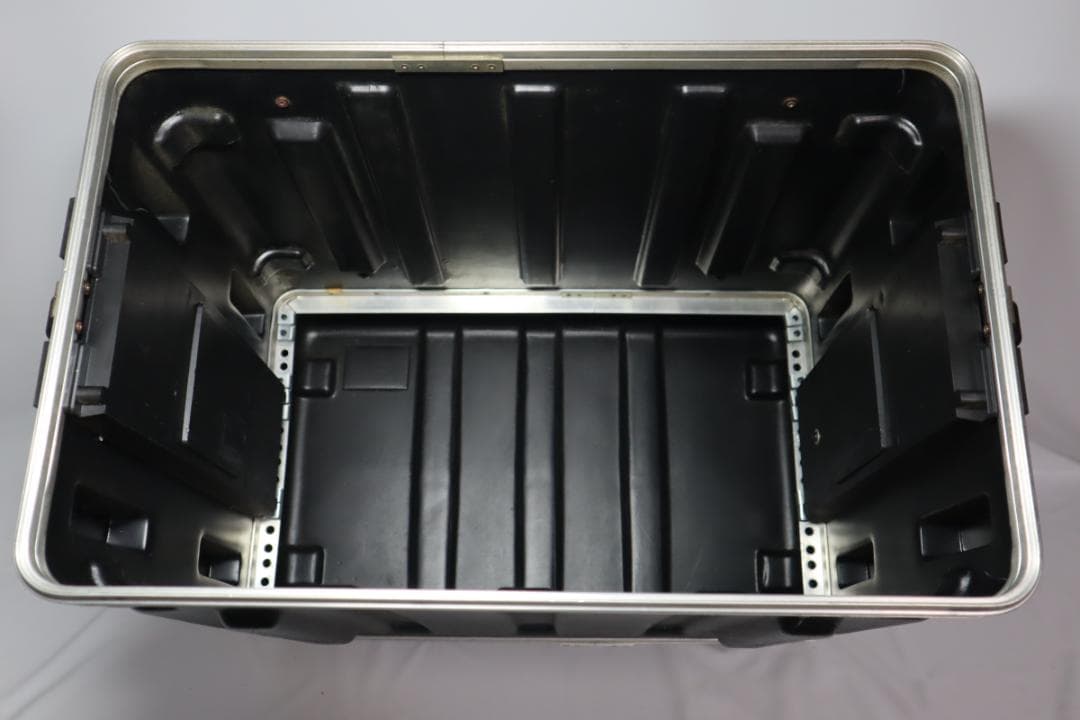 SKB エスケービー 6Uラックケース 大型ハンドル付き 樹脂製 PA機材