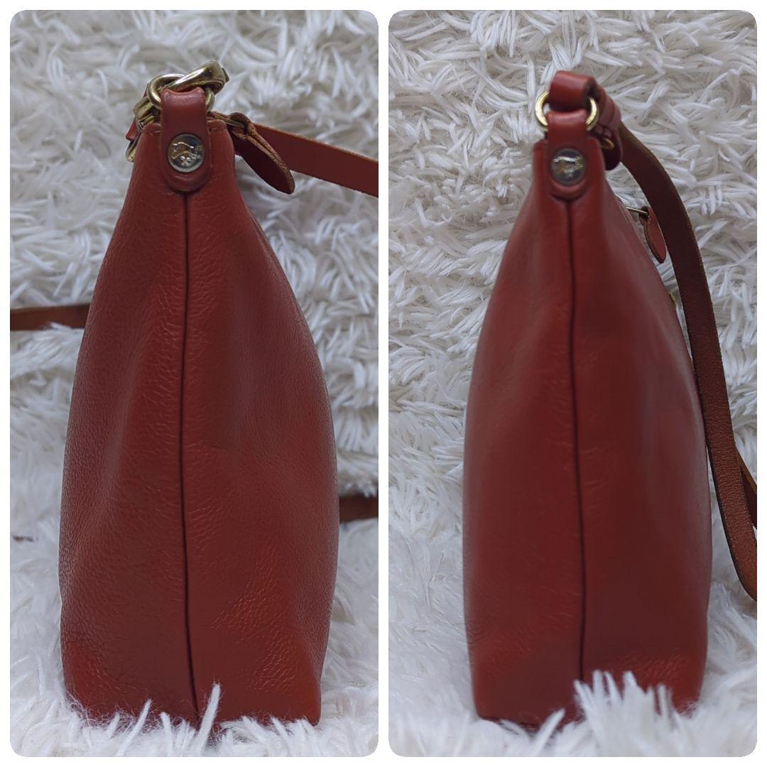美品✨イルビゾンテ ショルダーバッグ オールレザー 茶 ロゴ型押し ロゴ金具