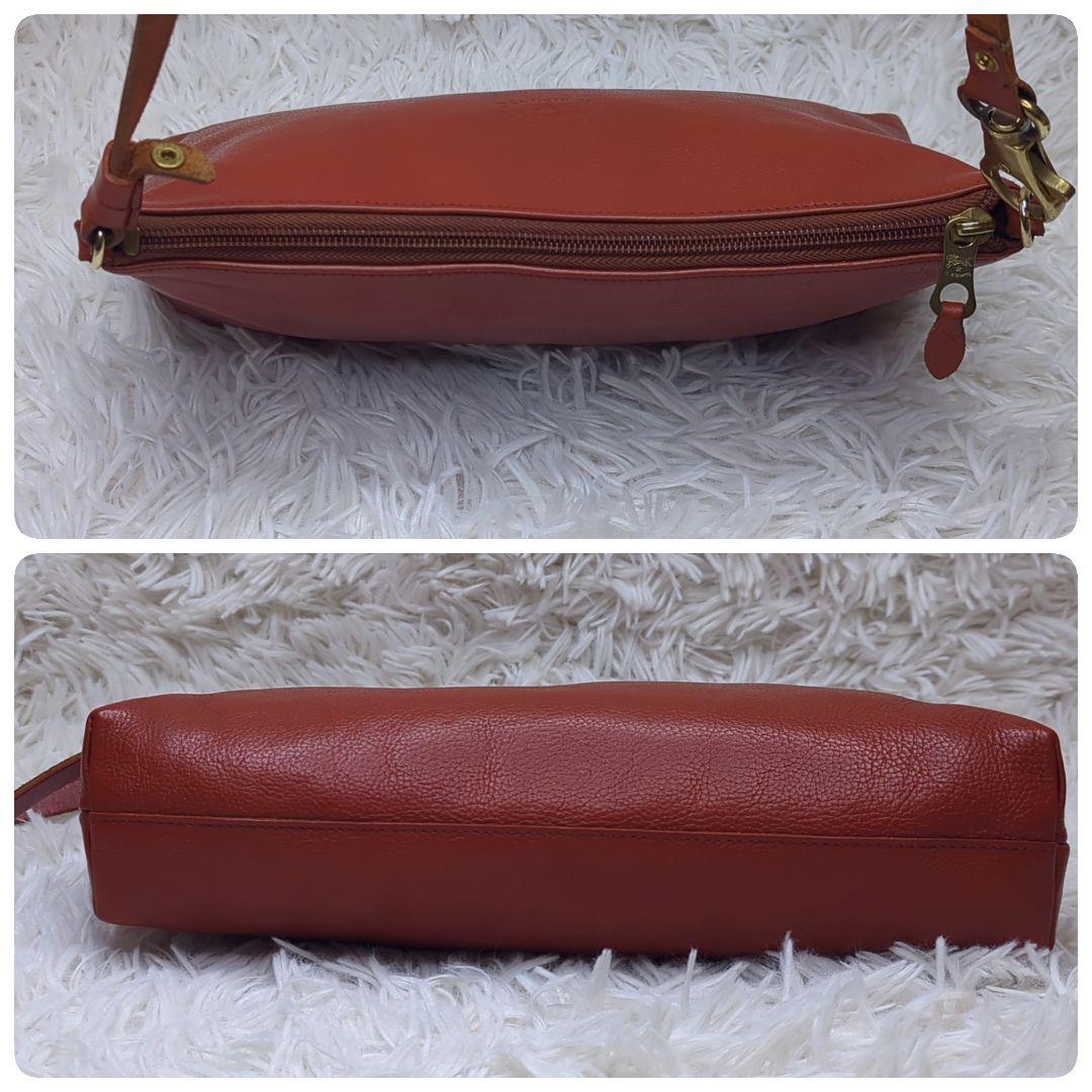 美品✨イルビゾンテ ショルダーバッグ オールレザー 茶 ロゴ型押し ロゴ金具
