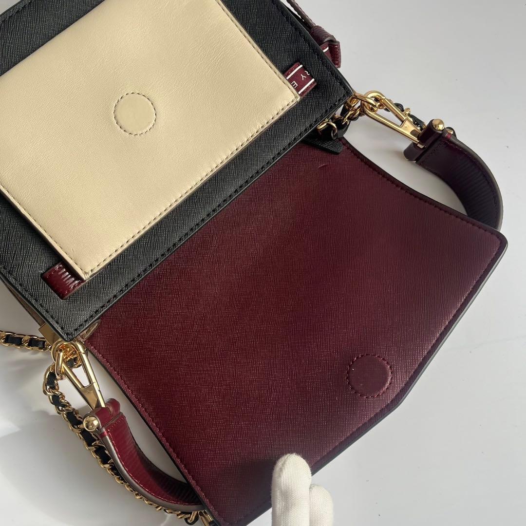 ✨未使用保管✨　Tory Burch ショルダーバッグ　レザー　パテント