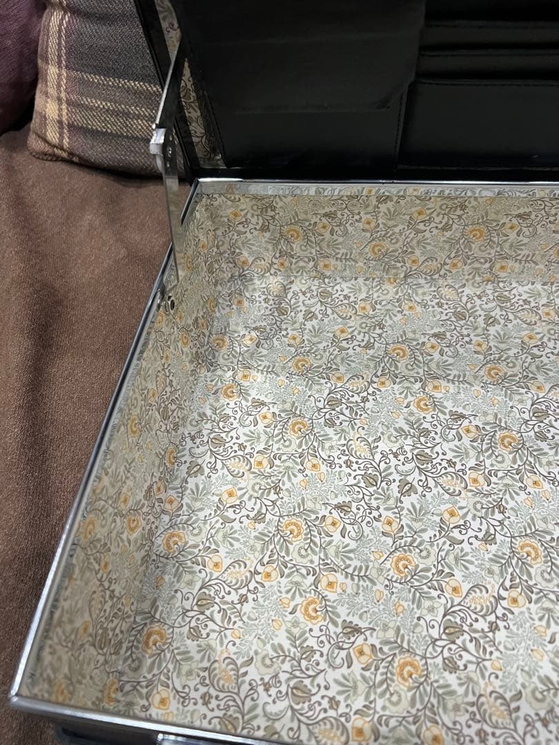 グローブトロッター×トゥモローランド アタッシュケース