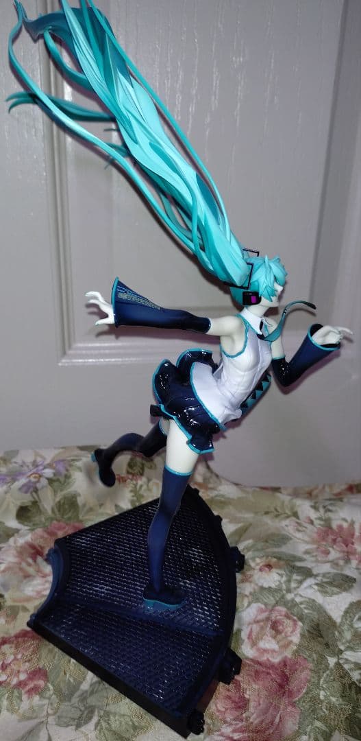 初音ミク 恋は戦争 Refine Ver. 1/8スケール 完成品フィギュア