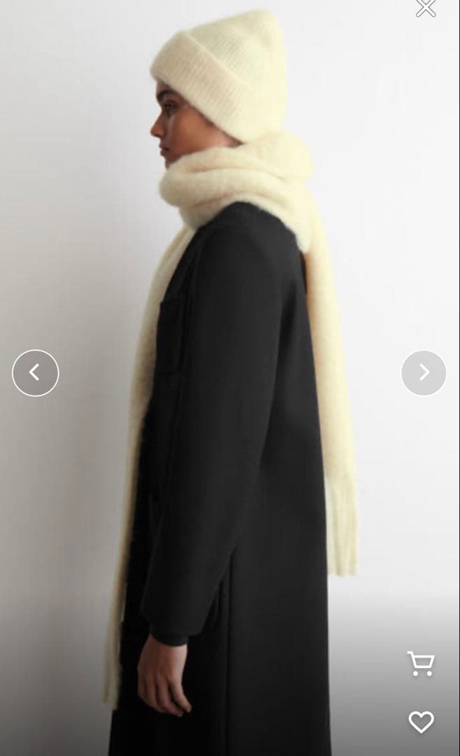 COS フリンジブラッシュドモヘアマフラー バターミルク - メルカリ