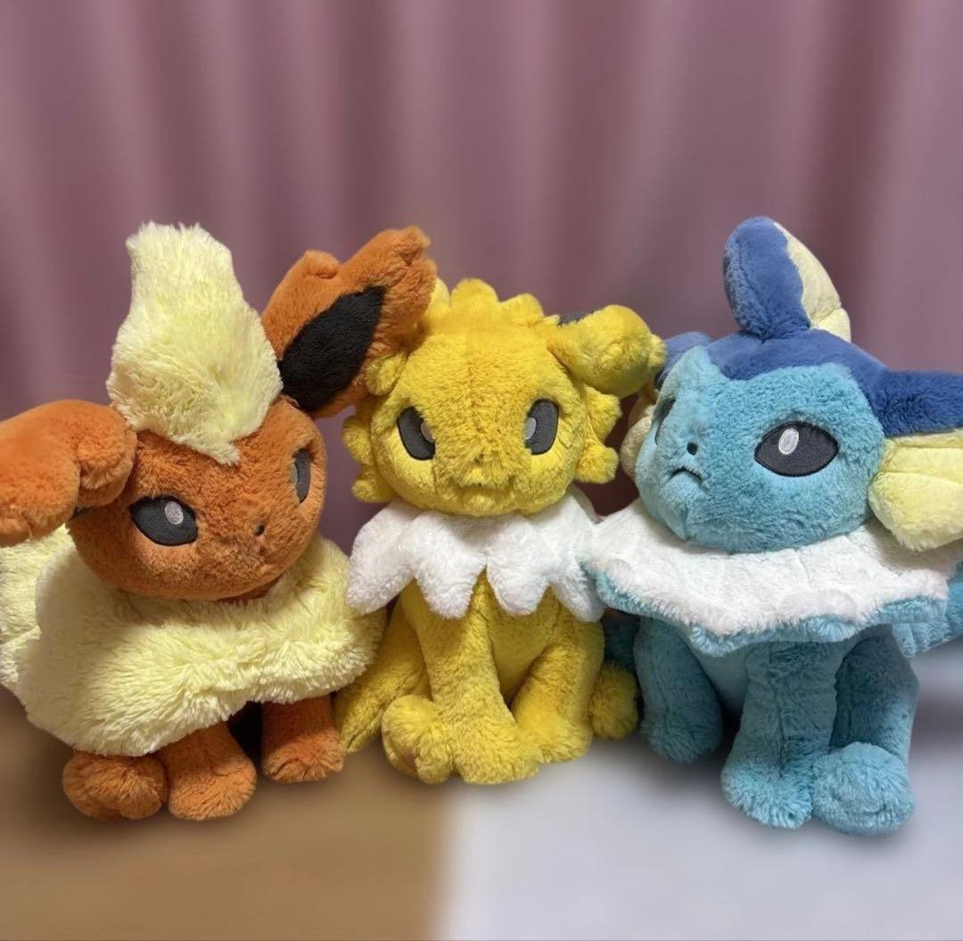 ふわふわ抱きぬいぐるみ ブースター シャワーズ サンダース