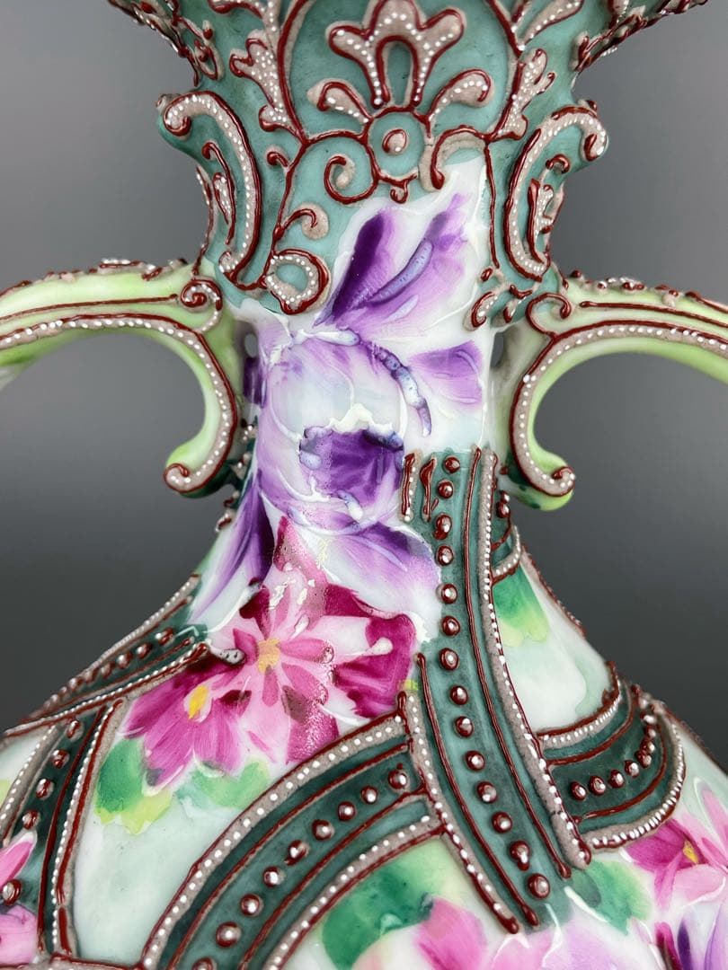 【美品】オールドニッポン ２２．２cm 花紋 一陳盛り花瓶 アールヌーボー様式