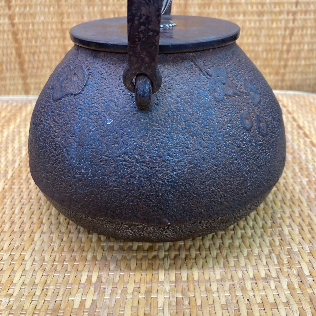 南部鉄器 御釜師 鈴木盛久作 波紋花器 重さ約1015g 共箱 M R9373 南部