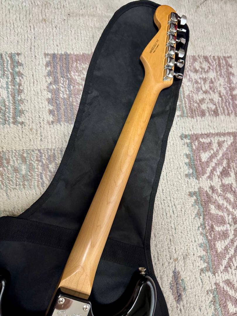 Squier by Fender スクワイヤーのストラト 黒色 メイプルネック