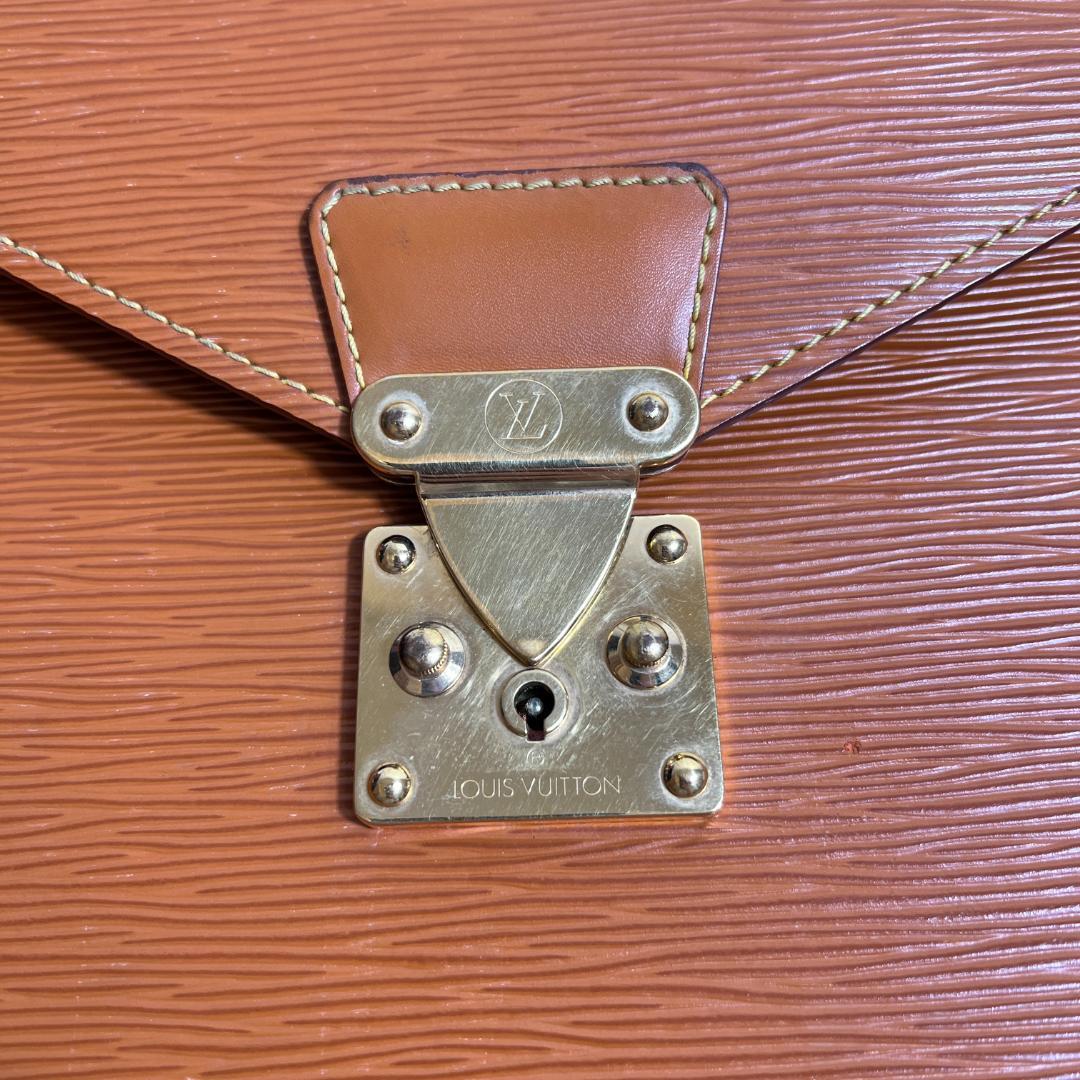 ✨極美品✨ルイヴィトン エピ セルビエットコンセイエ ビジネスバッグ メンズ