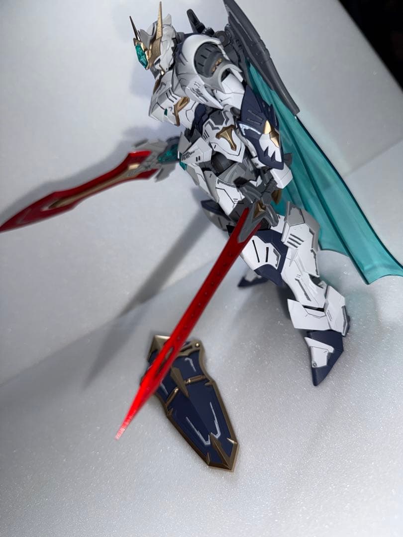 完成品　SNAA　1/144 円卓の騎士トリスタン