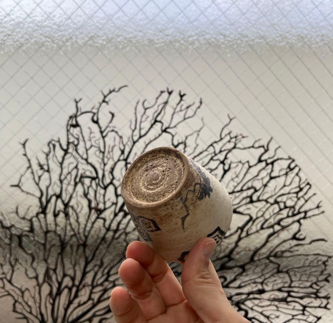 骨董　美濃焼　志野　織部　古陶　老松　六角　小振り　蕎麦猪口　湯呑み　１客