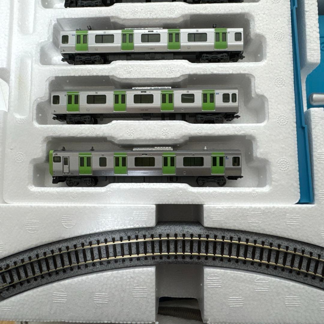 KATO Nゲージ スターターセット E235系 山手線 10-030入門セット