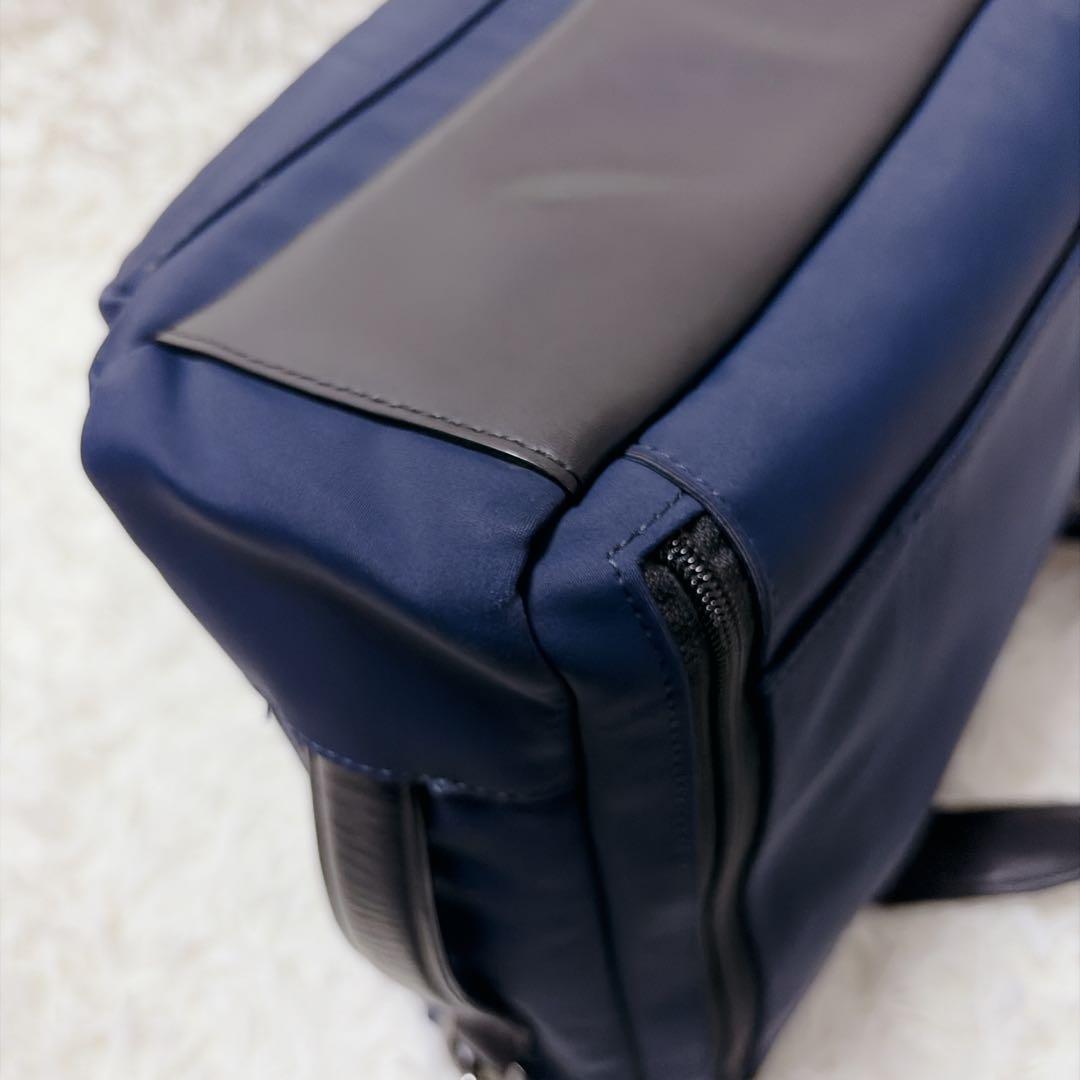 TUMIビジネスバックHarrisonサニーコンバーチブル・ブリーフ