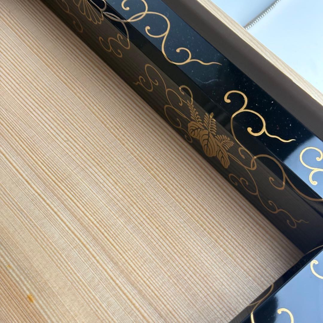 菊桐唐草 黒炉縁 在銘 共箱 茶道具 木製漆器