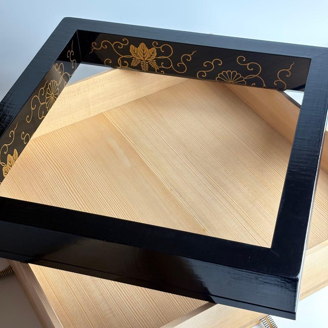 菊桐唐草 黒炉縁 在銘 共箱 茶道具 木製漆器