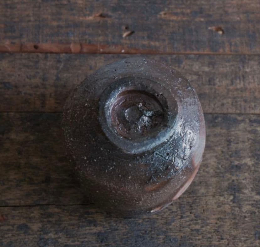 希少な焼〆】 泉田之也 窯変 のだ窯 備前茶碗 積層 ぐい呑