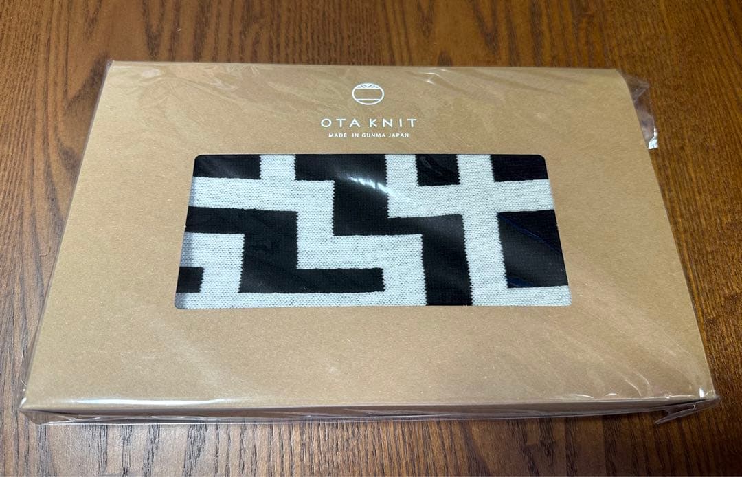 b*0様 布袋寅泰 G柄 ファインウールマフラー 新品未開封 ファインウール チェック柄 マフラー（4782RM02） | COMME CA