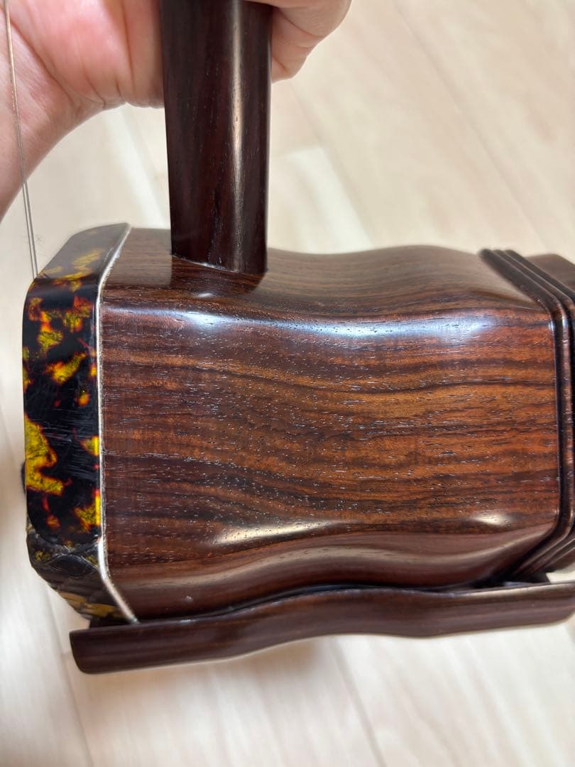 [新品未使用]二胡　明清旧料老紅木　李揚制 ★10種類の駒セットをおまけでお付け