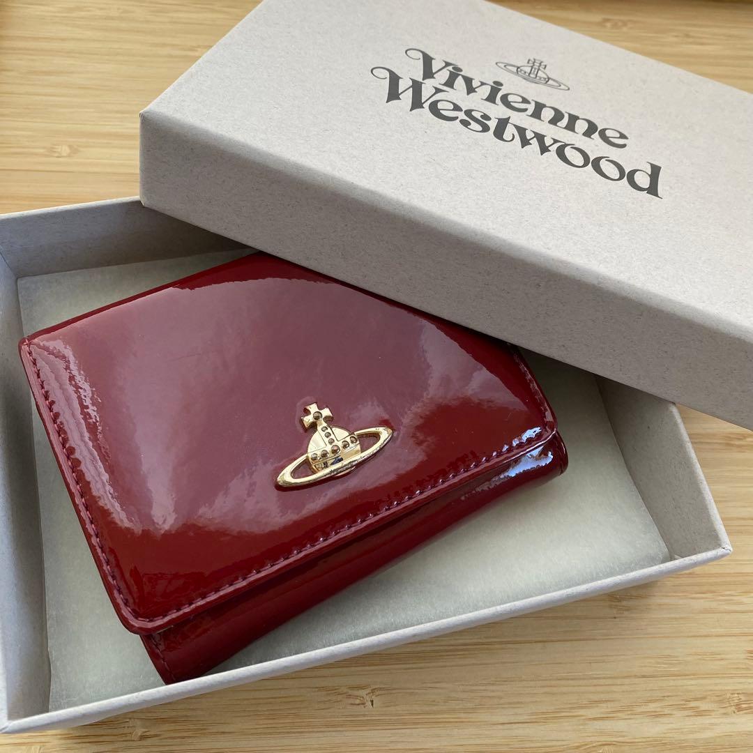 Vivienne Westwood 赤 エナメル 三つ折り財布 - メルカリ