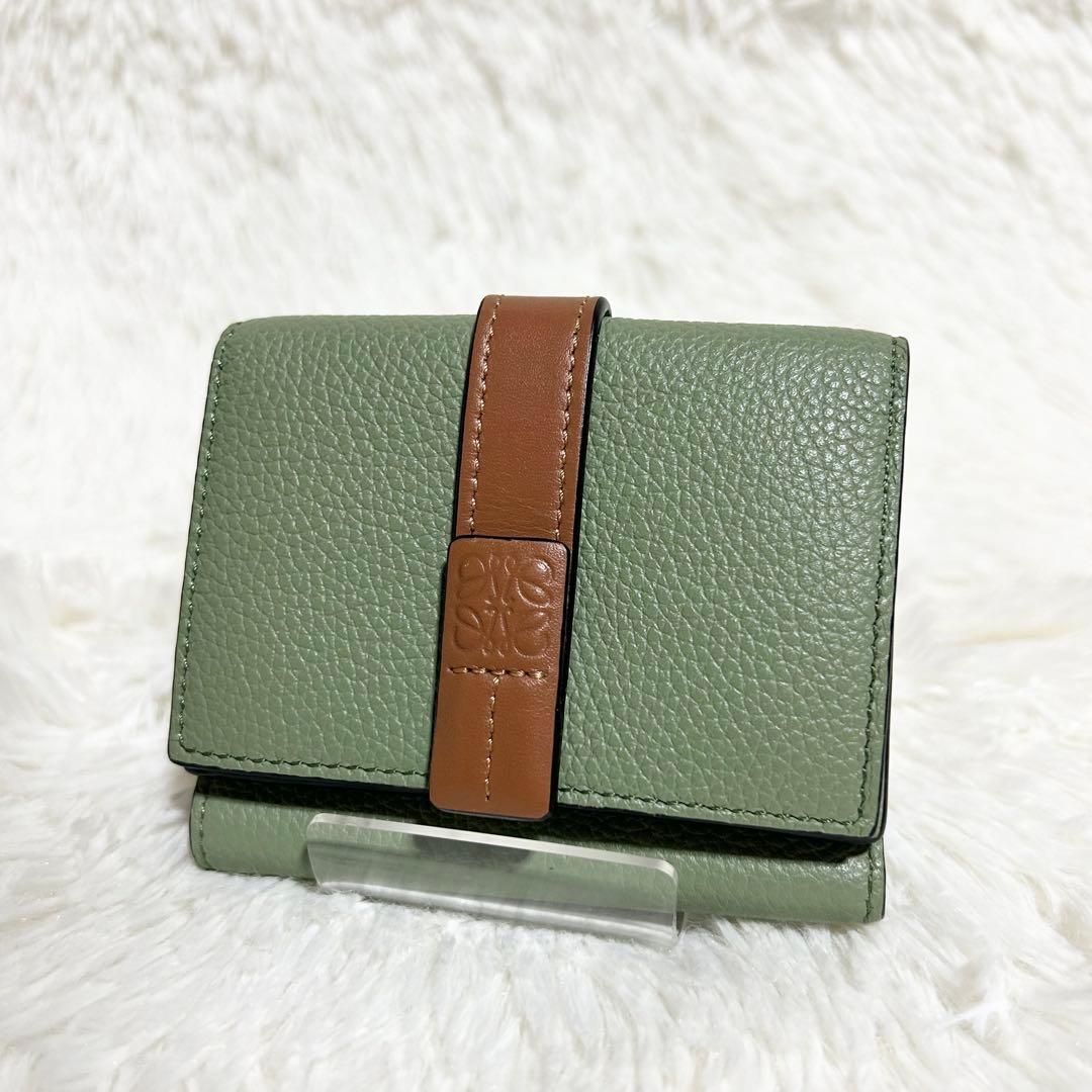 美品 ロエベ 三つ折り財布 トライフォールド ウォレット アナグラム