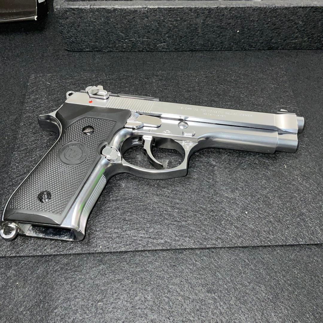 東京マルイ　M92F クロームステンレスモデル