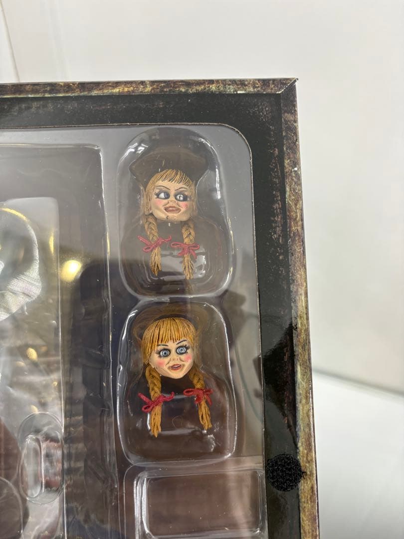 ネカ　アナベル　死霊館　豆魚雷