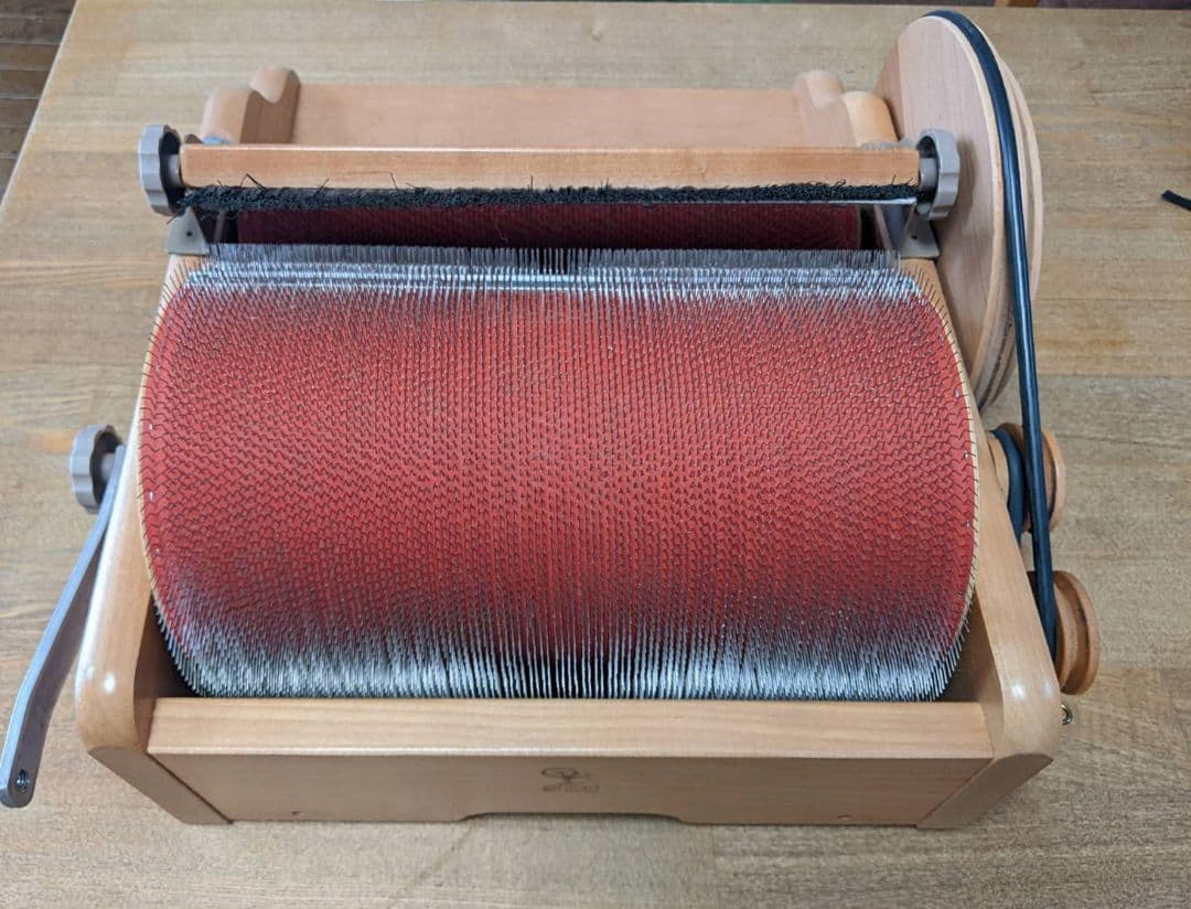 アシュフォード　ワイドドラムカーダー（木製、手廻し、2段階スピード調整）