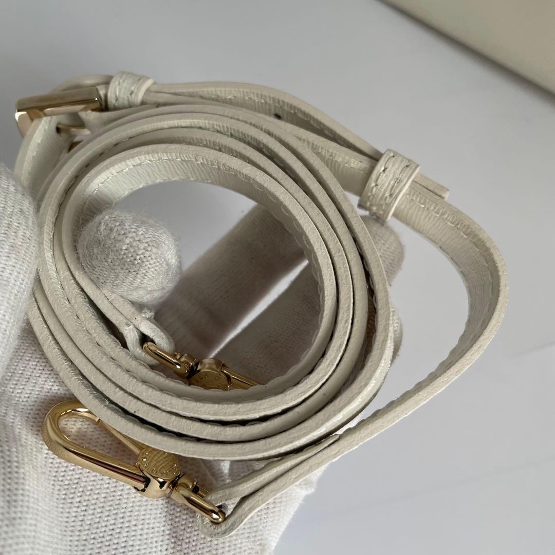 未使用保管品✨　FURLA ショルダーバッグ　2way 白　レザー