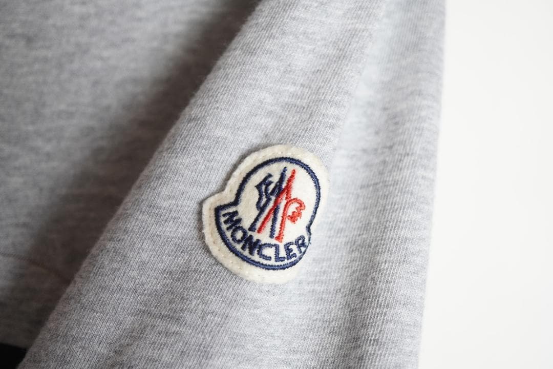 正規 MONCLER MAGLIA T-SHIRT 立体ロゴTシャツ 525P△ - メルカリ