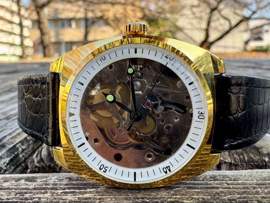 ジャンピングアワー搭載　 機械式自動巻き腕時計