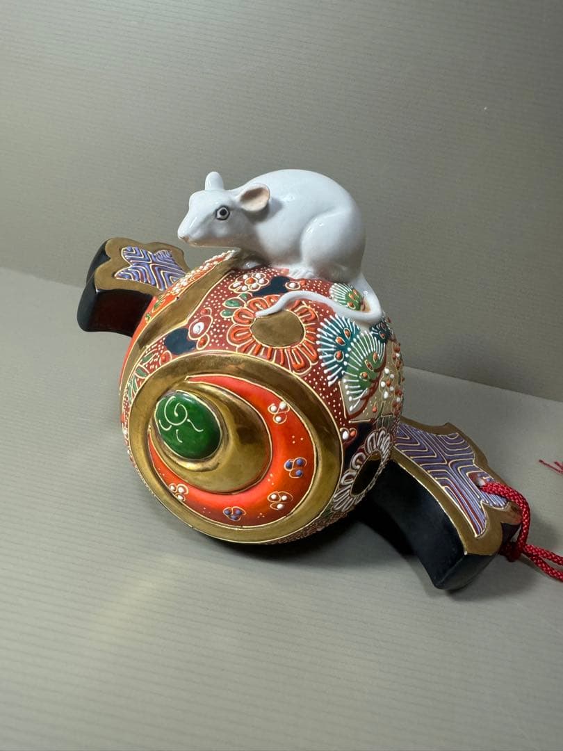 2118九谷焼 時代色絵 小槌に白ねずみ 干支置物 十二支子 縁起物 座布団