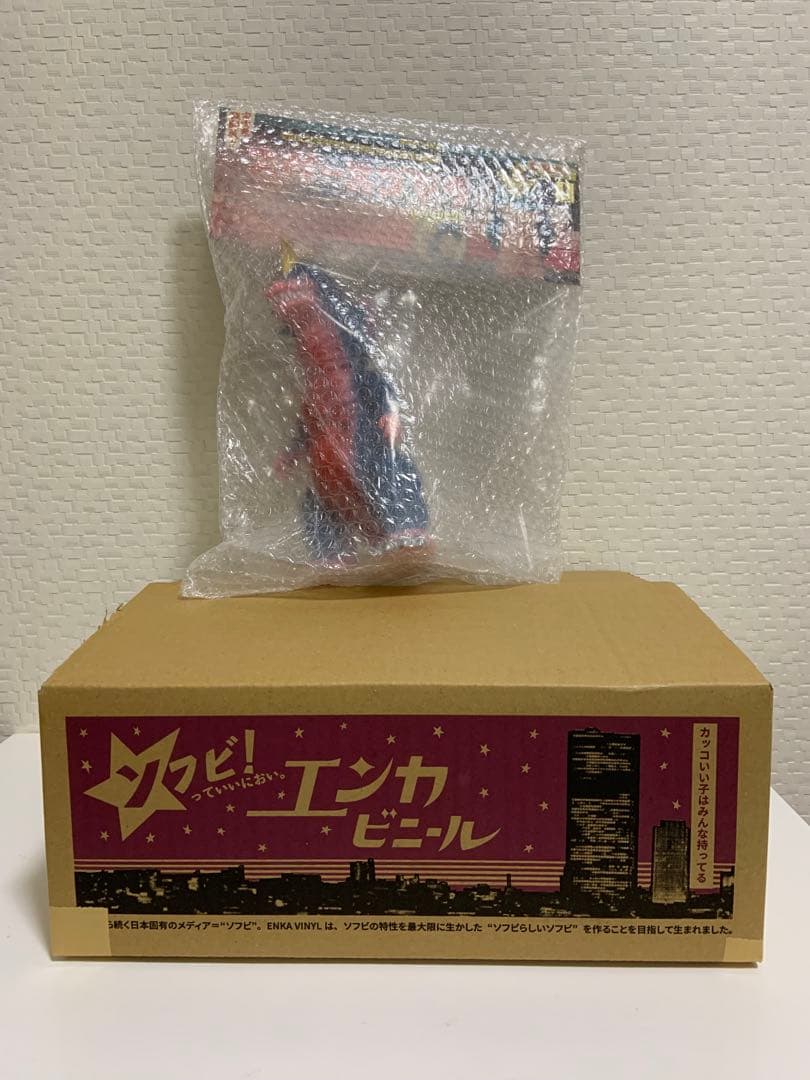 ロゴ入り輸送箱付き enka vinyl スペースゴジラ エンカビニール