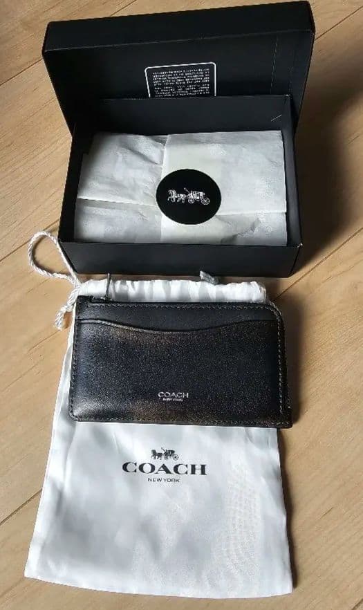 COACH ニューヨーク ジップ カード ケース・ラブド レザー
