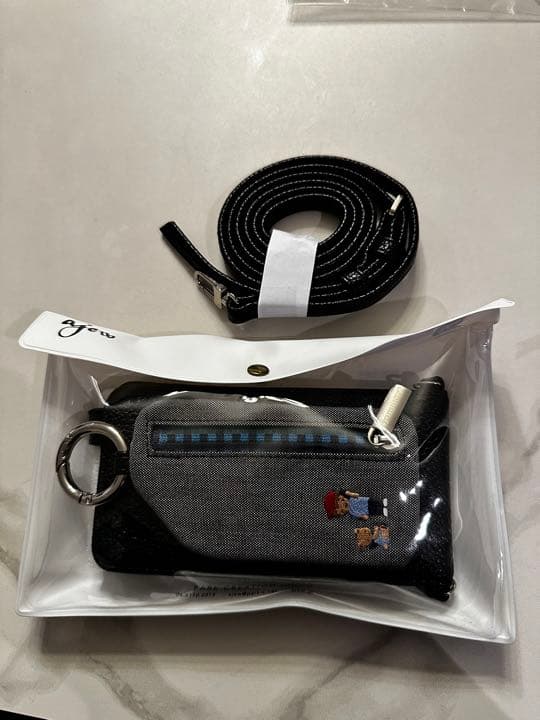 ajew familiar マルチケース 黒 S 新品新品未使用