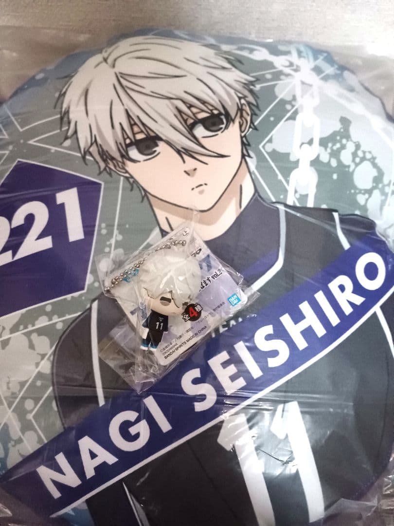 ブルーロック　凪　くじ引き堂　アクスタ　缶バッジ　凪誠士郎