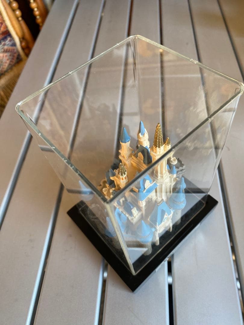 東京ディズニーリゾート　25周年記念　シンデレラ城　フィギュア　ディズニー　レア