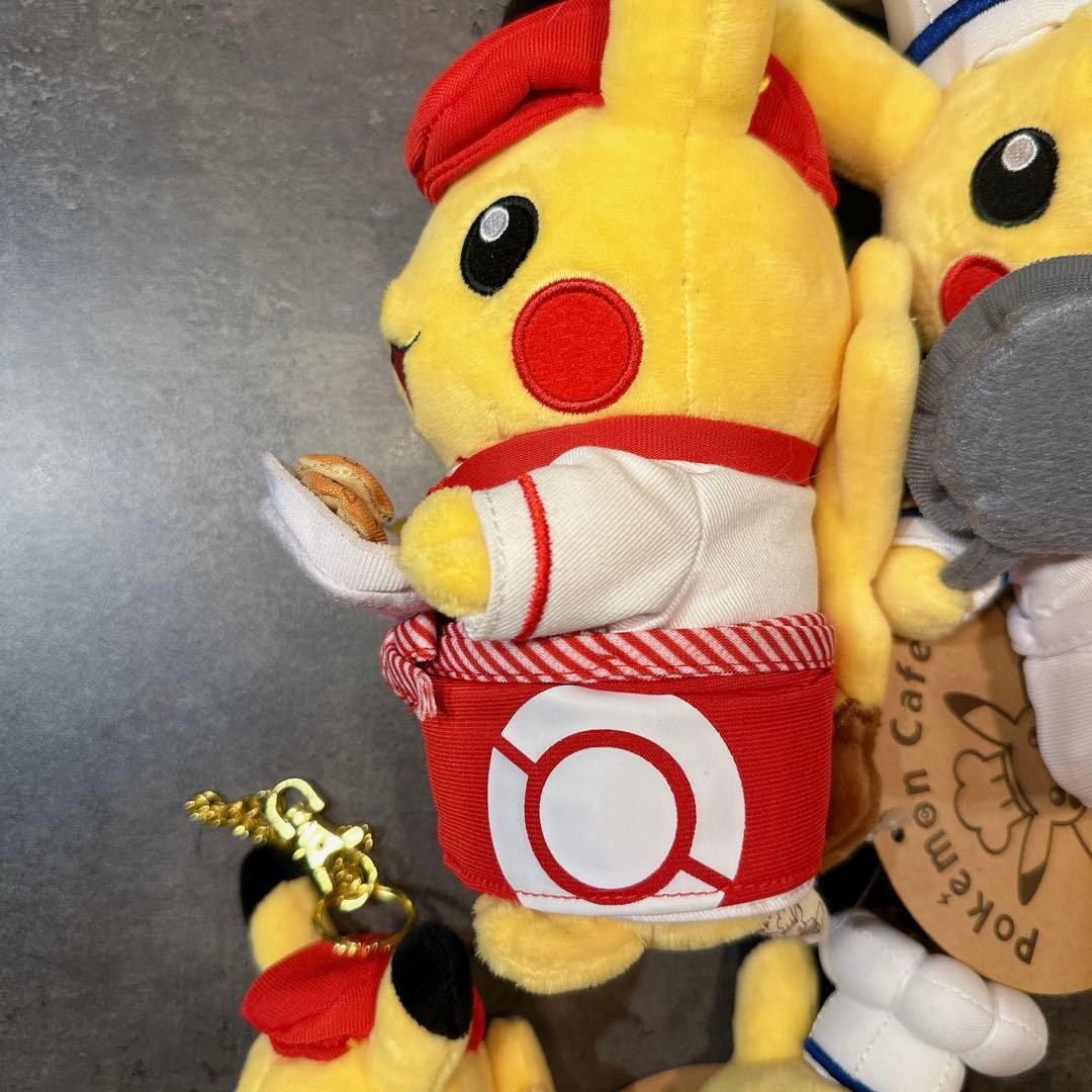 ピカチュウ ポケモンカフェ　ぬいぐるみ