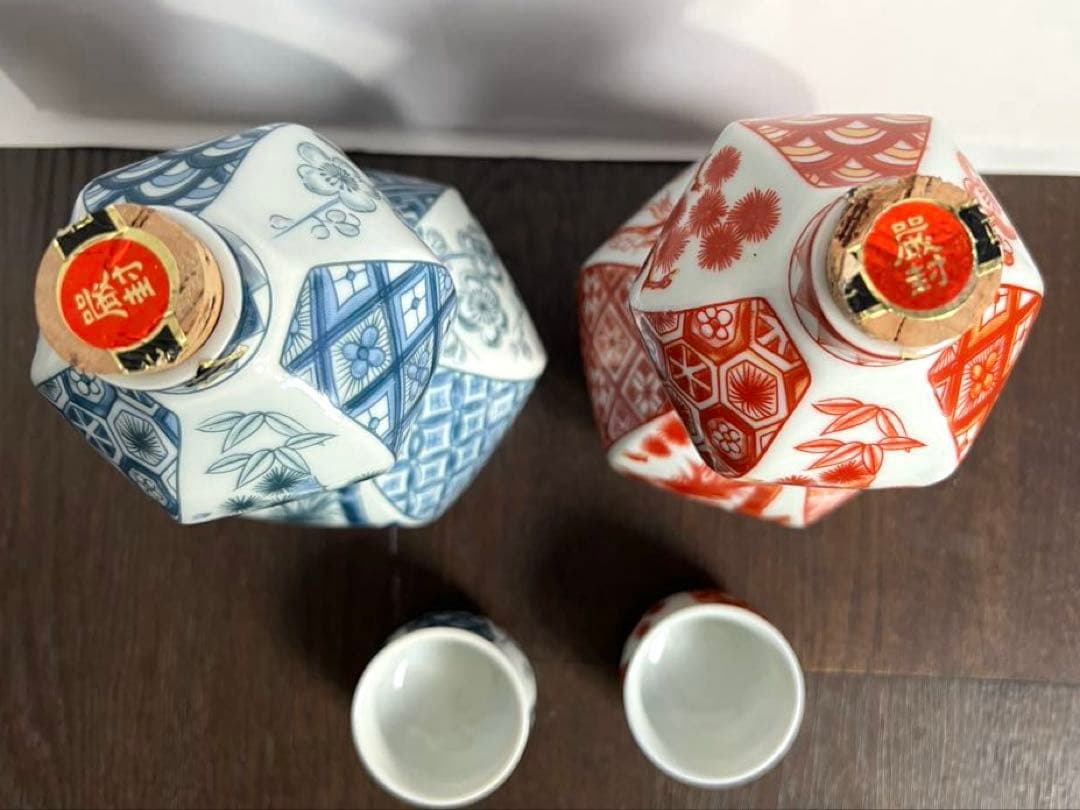 京都・常楽窯 松竹梅六角徳利＋ぐい呑み 各2点セット（赤絵付け・青絵
