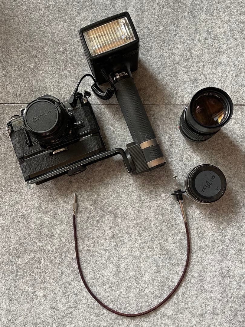 ★Canon AE-1 フィルムカメラ + フラッシュ+パワーワインダー　ほか ☆Canon AE-1 フィルムカメラ + フラッシュ+パワーワインダー ほか