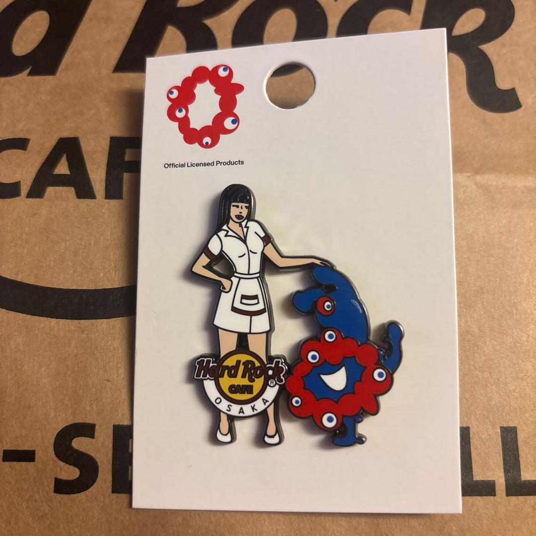 ハードロックカフェ ミャクミャク コラボピンバッジ2種類セット