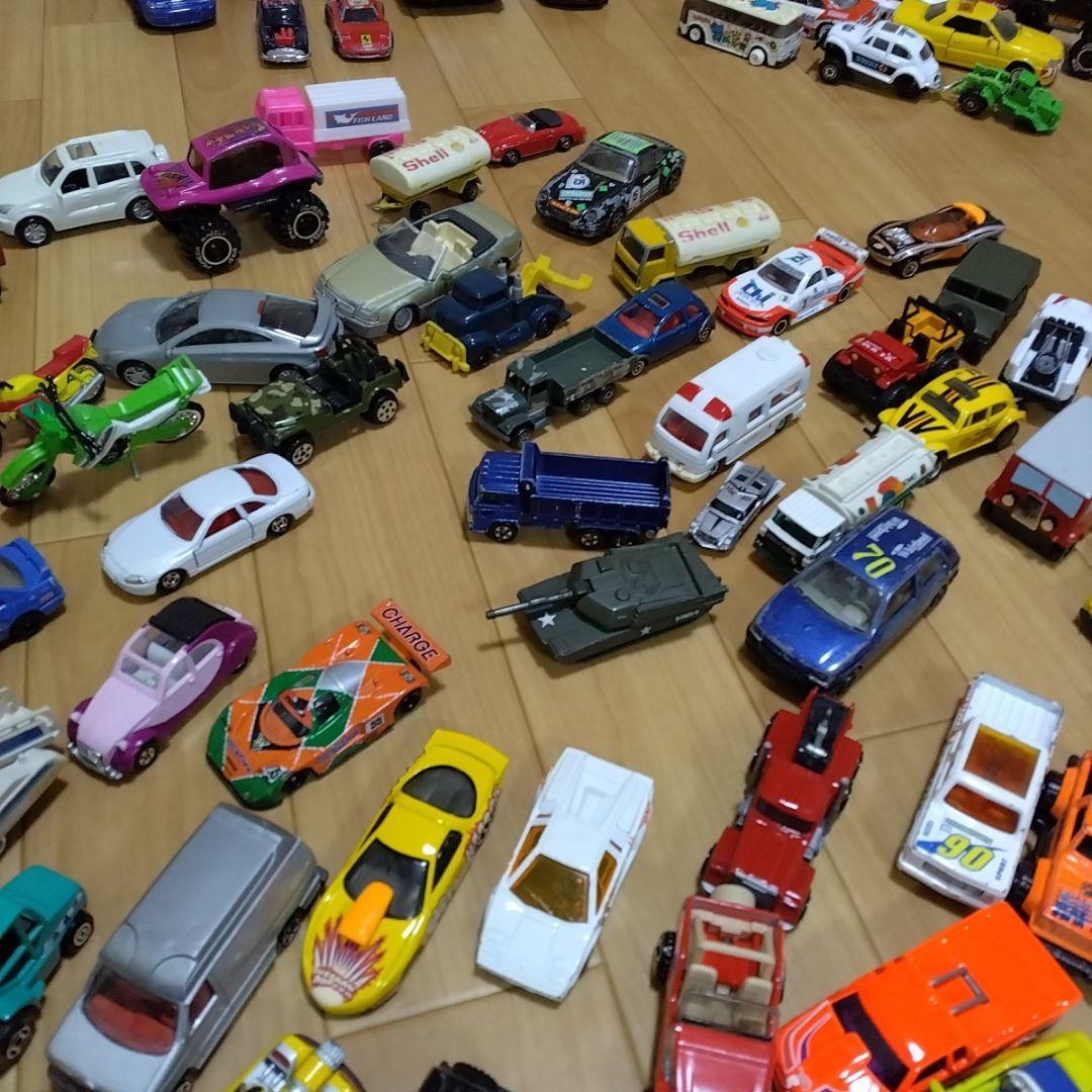 車　ヘリ　レースカー　ミニカー　いろいろ