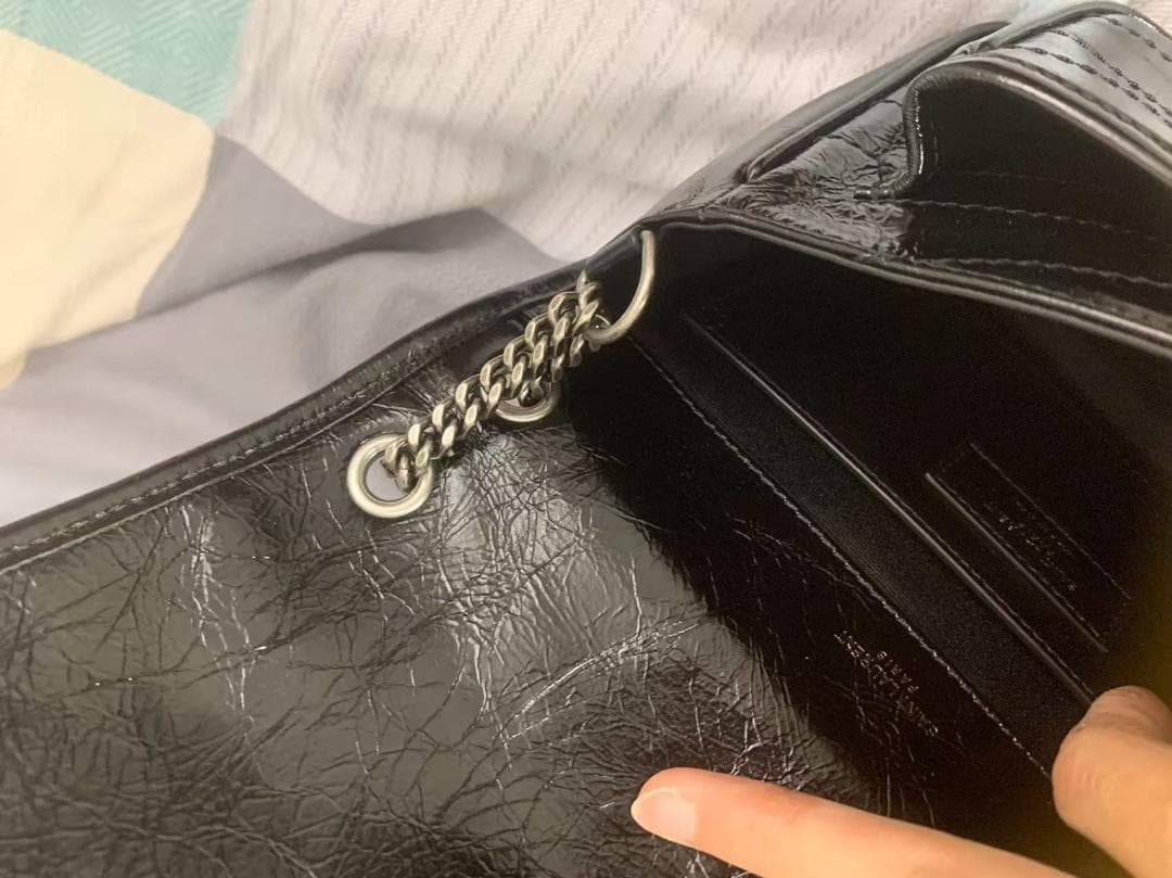 YSL ニキ ミディアム レザー ショルダーバッグ~~~