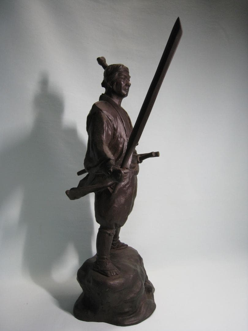 宮本武蔵像 ブロンズ製 船の魯を手にし巌流島の戦い